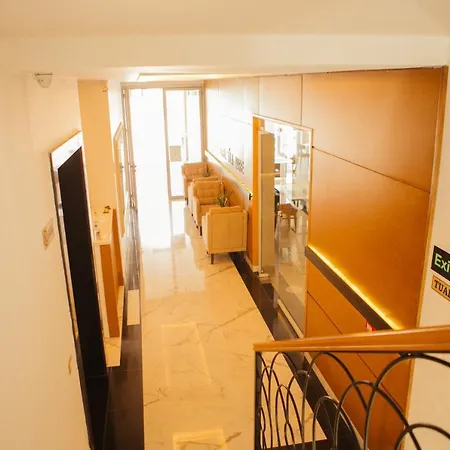 Mare 4* دراس